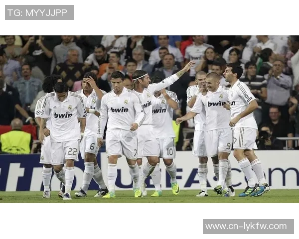 2002年皇马与巴塞罗那经典对决回顾及其历史意义分析 2002年皇马与巴塞罗那经典对决回顾及其历史意义分析