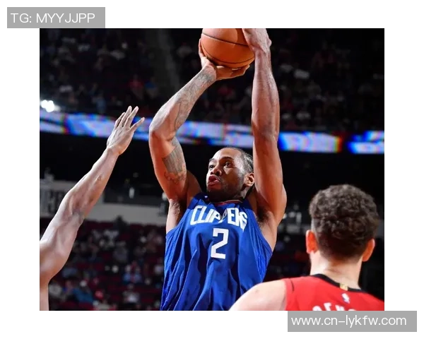 快船与爵士激战正酣球探网直播全程跟踪精彩瞬间