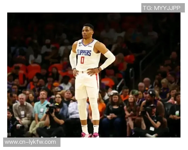 拉塞尔威斯布鲁克如何在NBA赛场上重塑自我与球队命运